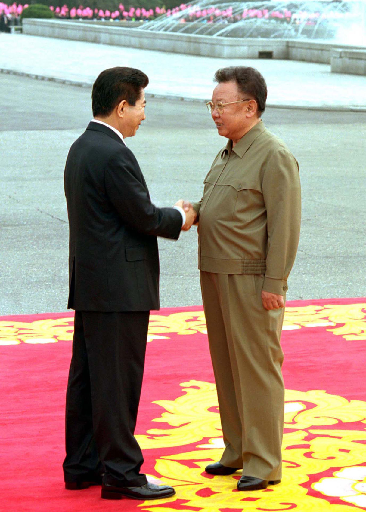 2007: Roh Moo-hyun, Kim Jong Il